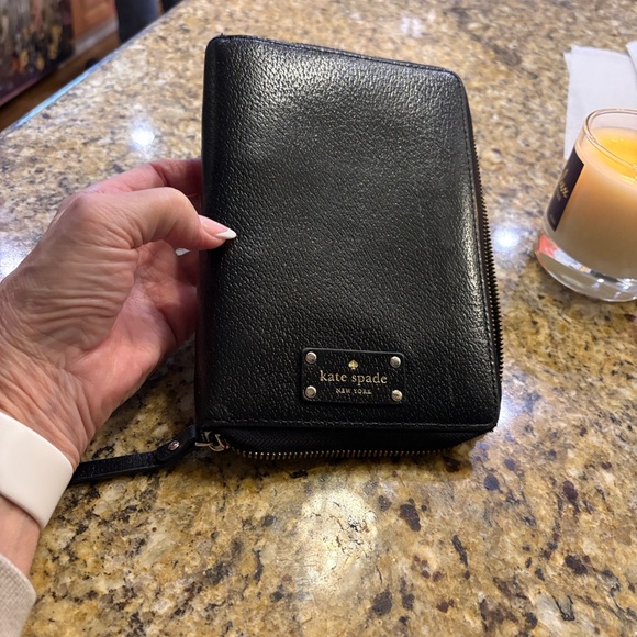 Kate Spade Black Wallet. Calendar & Card Holder. Like new condition. - Picture 6 of 6
